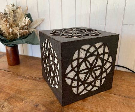 Lampe cube Équilibre Bronze Taille L de profil
