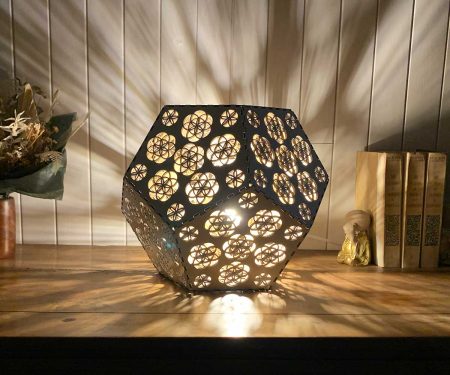 Lampe dodécaèdre Graine de vie Blanc Taille L allumée